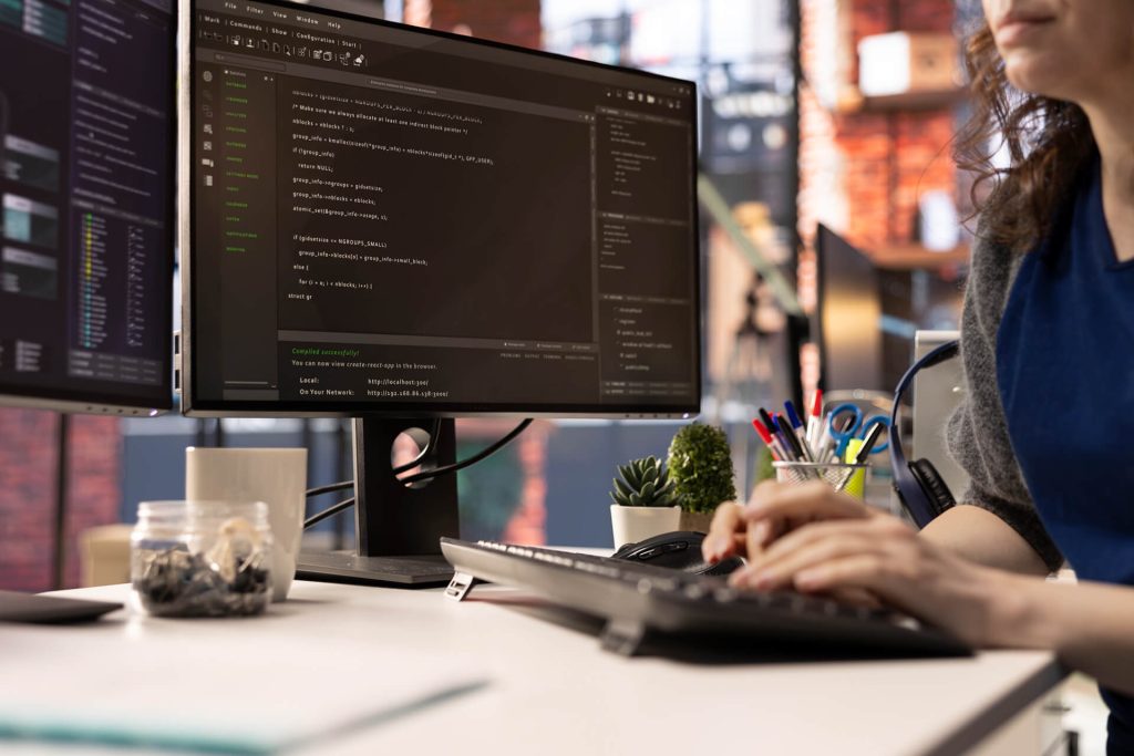 Postazione codice e sviluppo web
